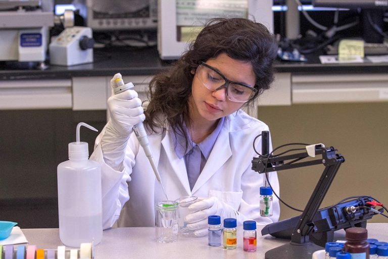 How to get a job in nanotechnology